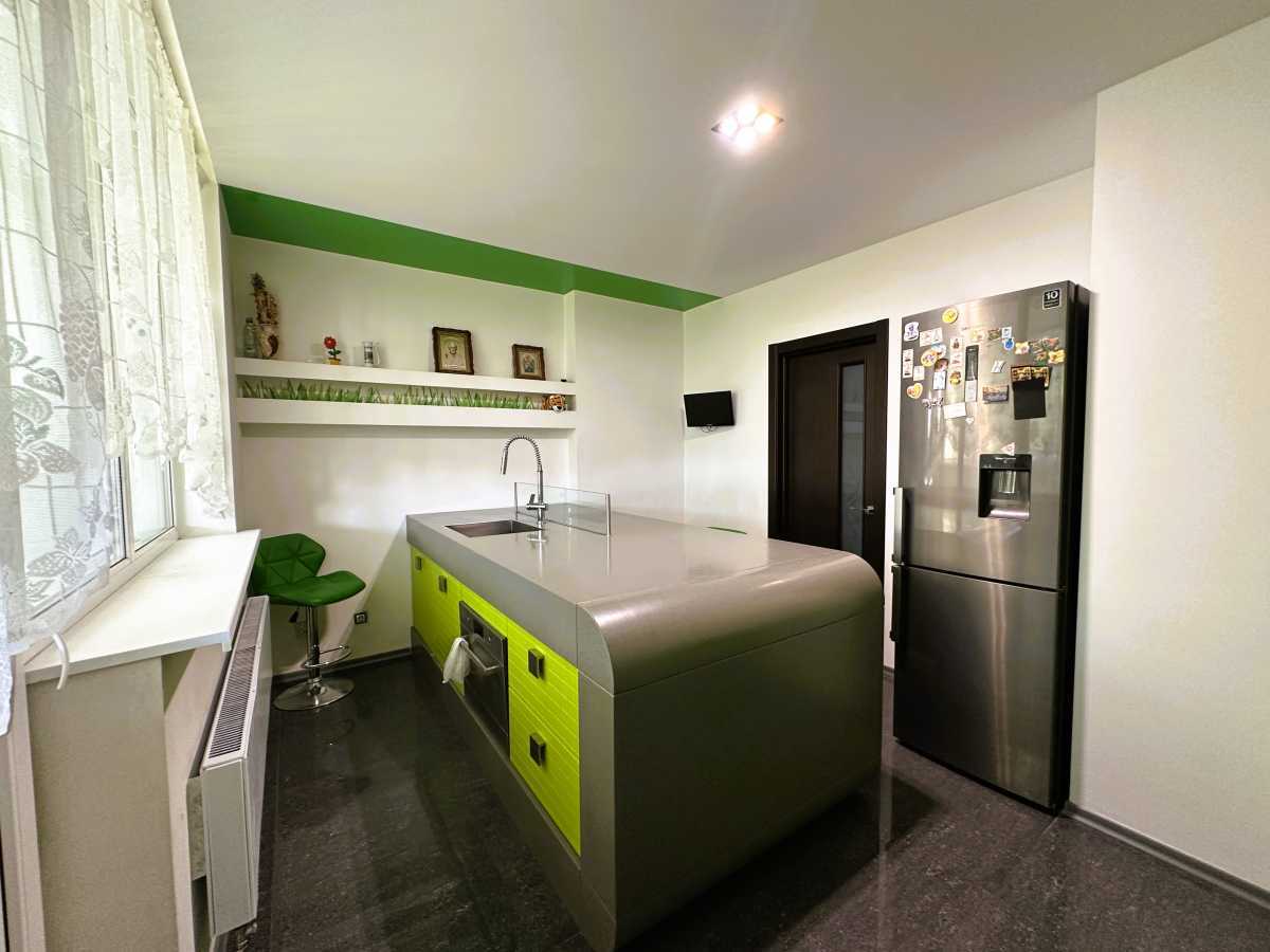 Аренда 2-комнатной квартиры 78 м², Авиаконструктора Игоря Сикорского ул., 1