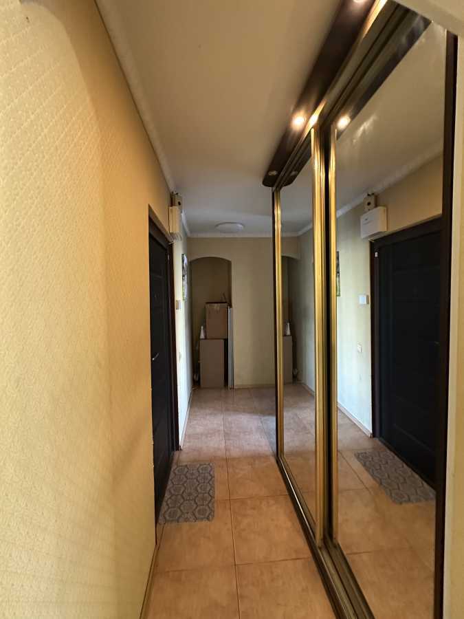 Продажа 3-комнатной квартиры 56 м², Миропольская ул., 3