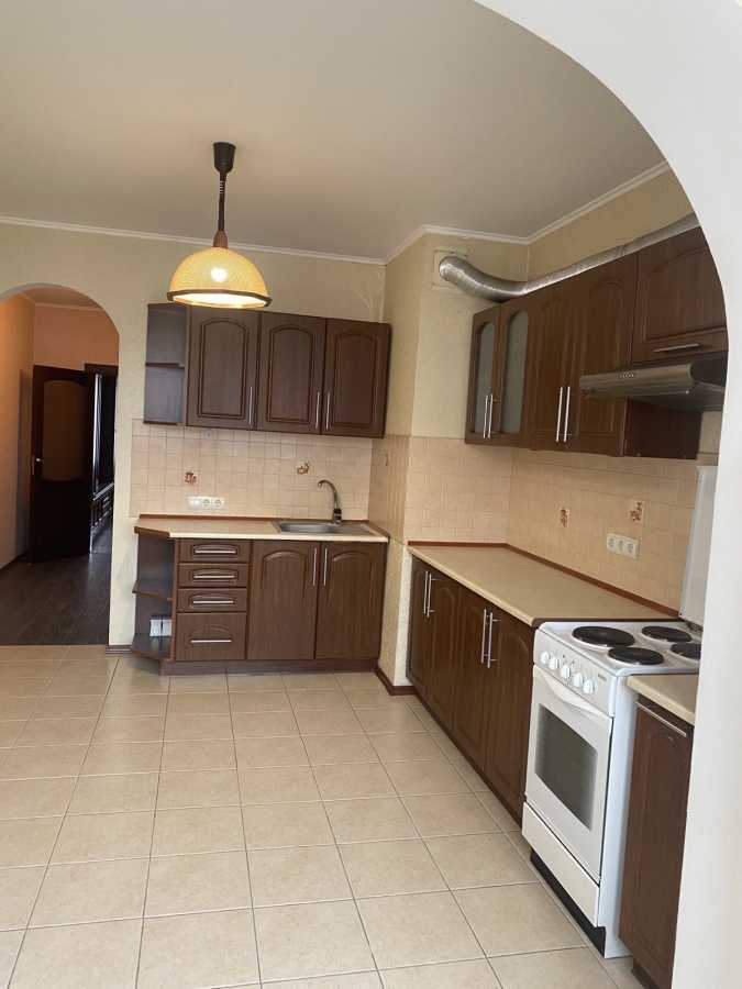 Аренда 3-комнатной квартиры 98 м², Елены Пчилки ул., 2Б