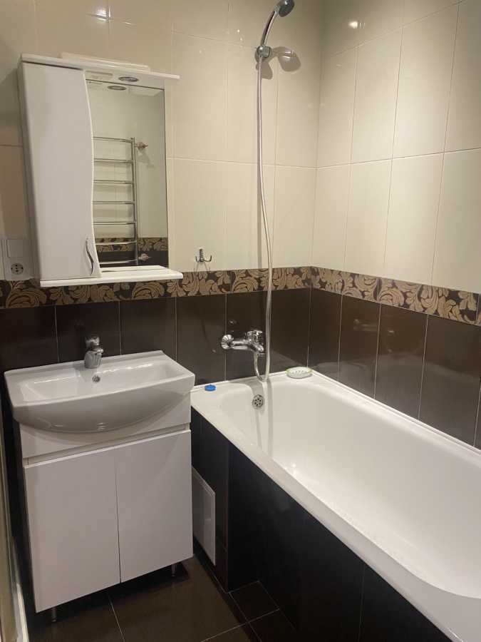 Аренда 3-комнатной квартиры 98 м², Елены Пчилки ул., 2Б