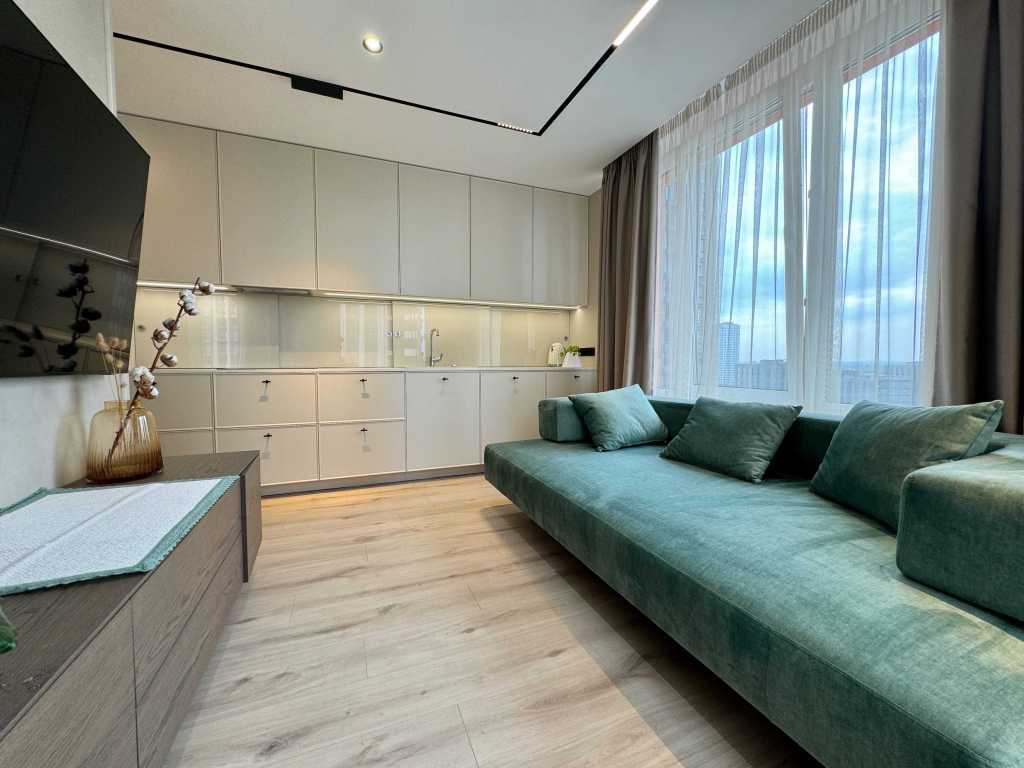 Продажа 3-комнатной квартиры 84 м², Днепровская наб., 18А