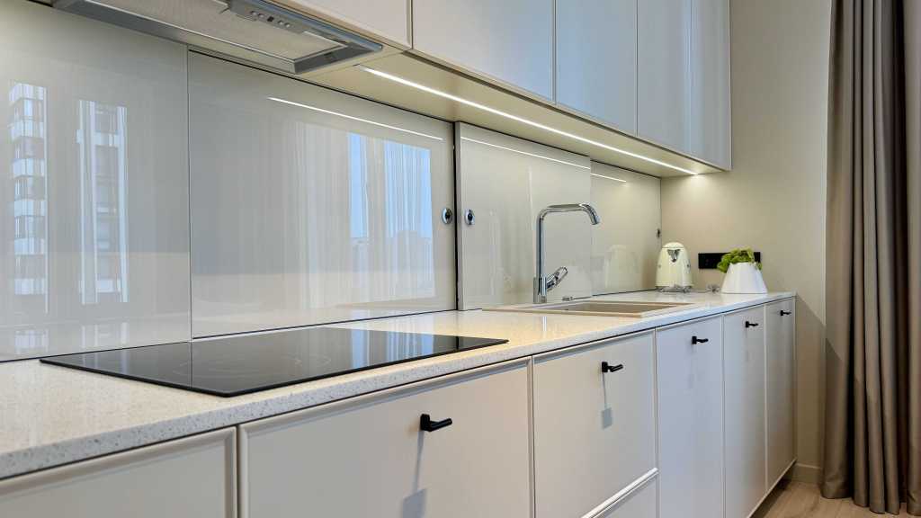 Продажа 3-комнатной квартиры 84 м², Днепровская наб., 18А