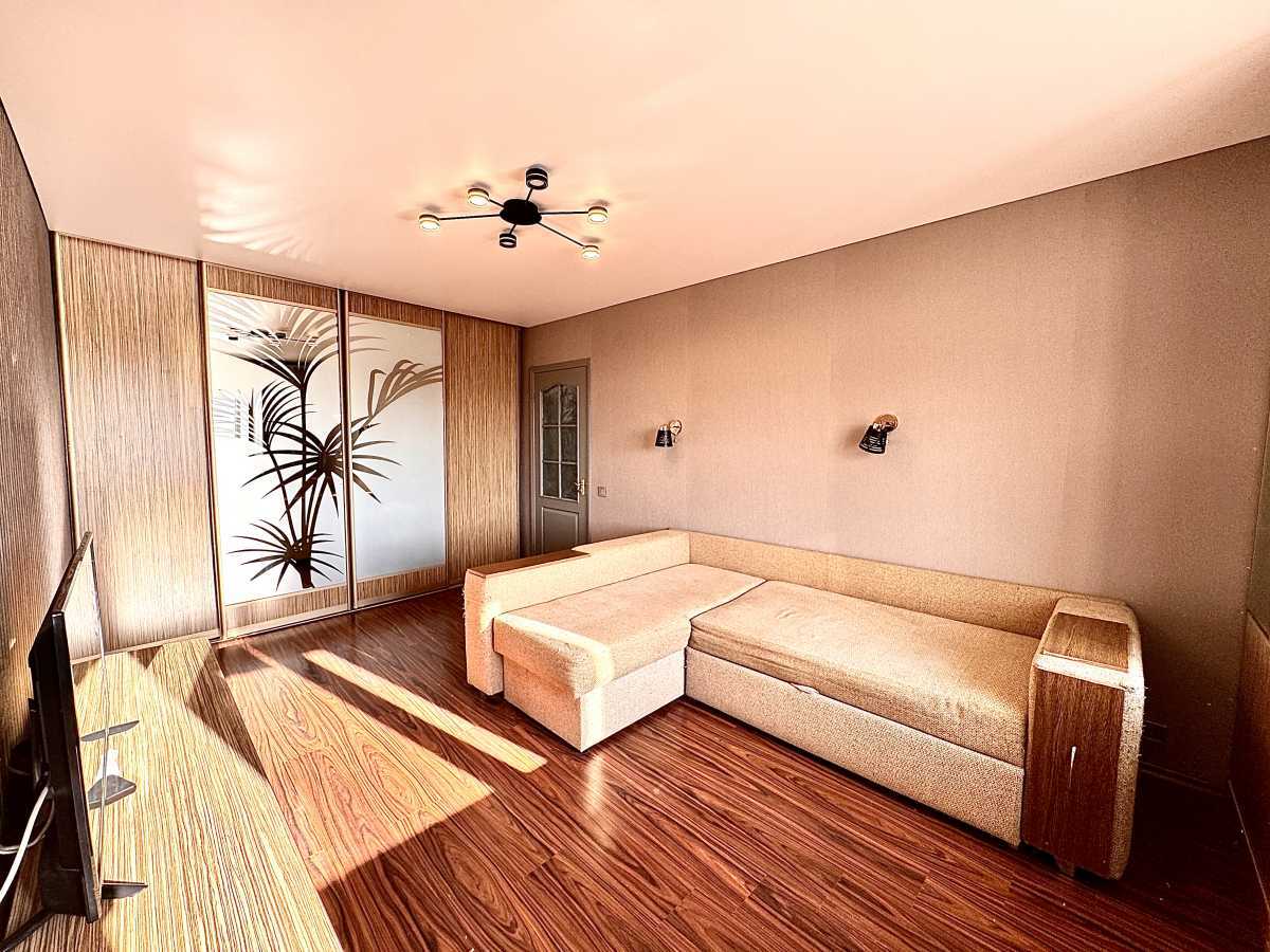 Продажа 1-комнатной квартиры 37.7 м², Оболонский просп., 40