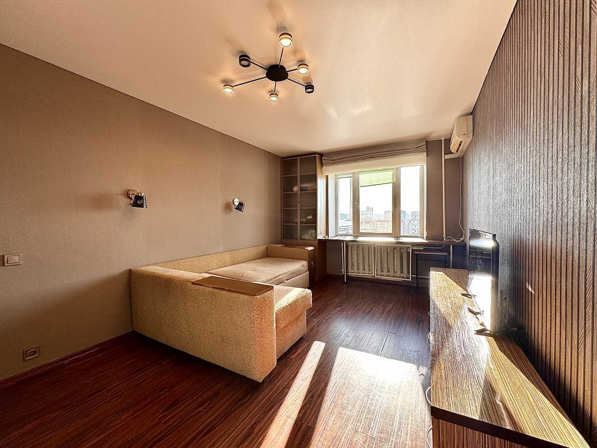 Продажа 1-комнатной квартиры 37.7 м², Оболонский просп., 40