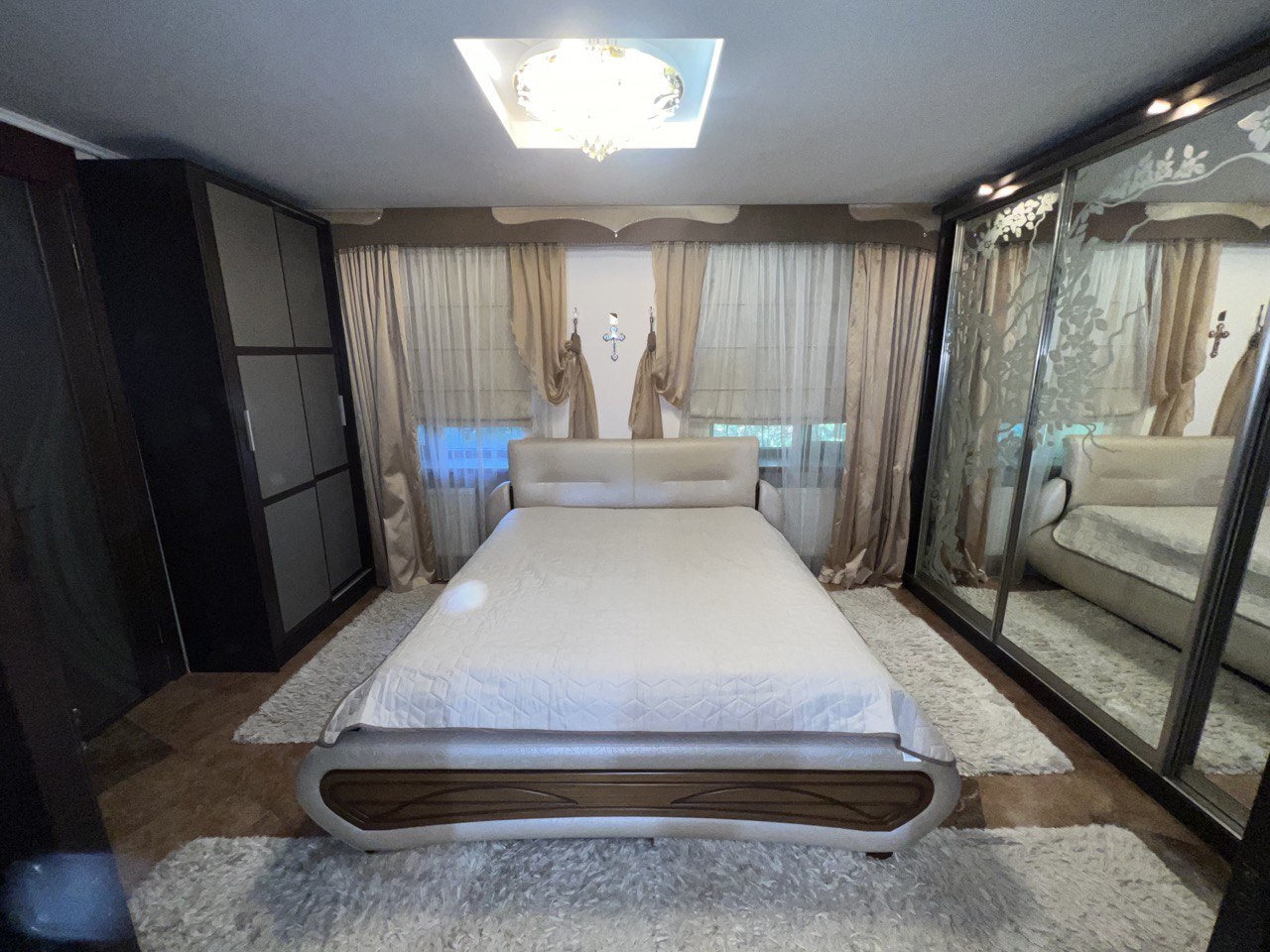 Аренда 4-комнатной квартиры 95 м², Староказацкая ул.