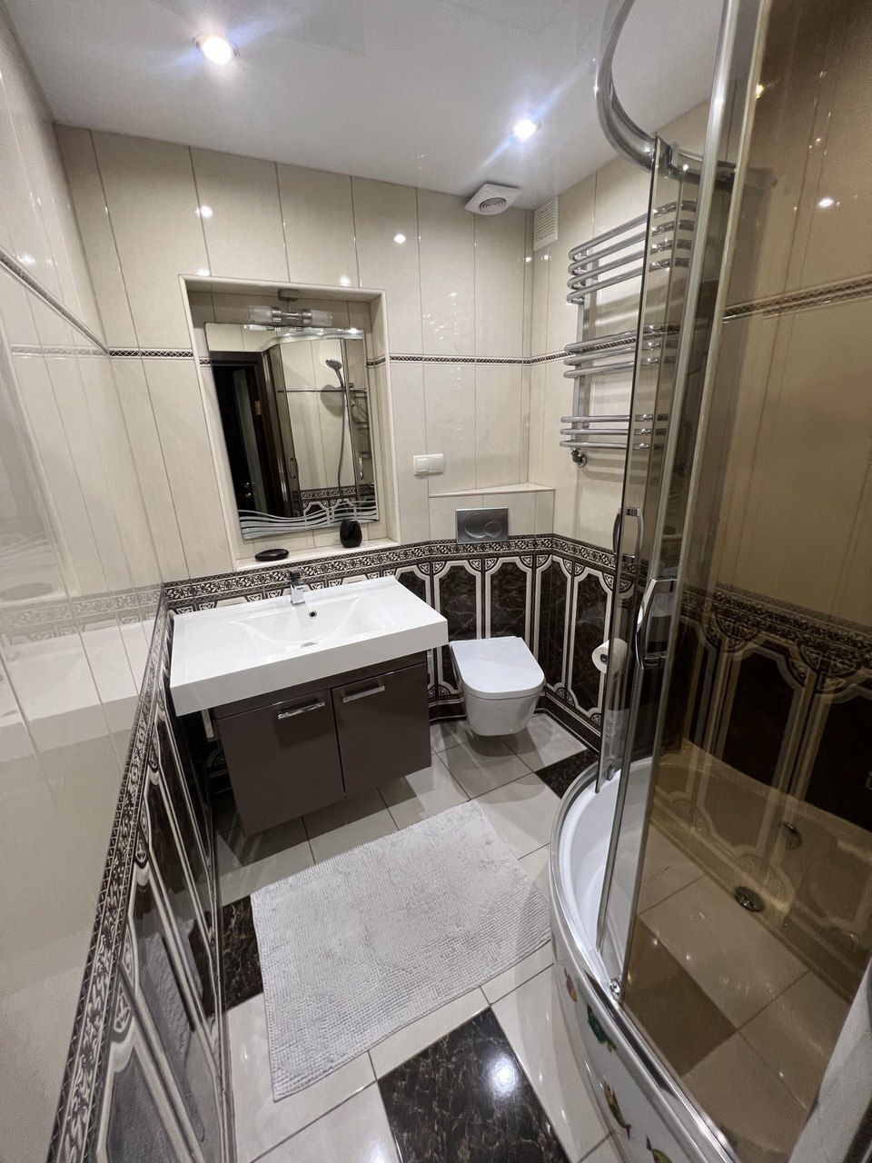 Аренда 4-комнатной квартиры 95 м², Староказацкая ул.