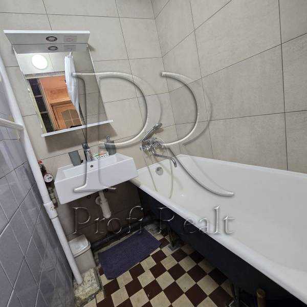 Продажа 2-комнатной квартиры 48 м², Татарская ул., 36/5