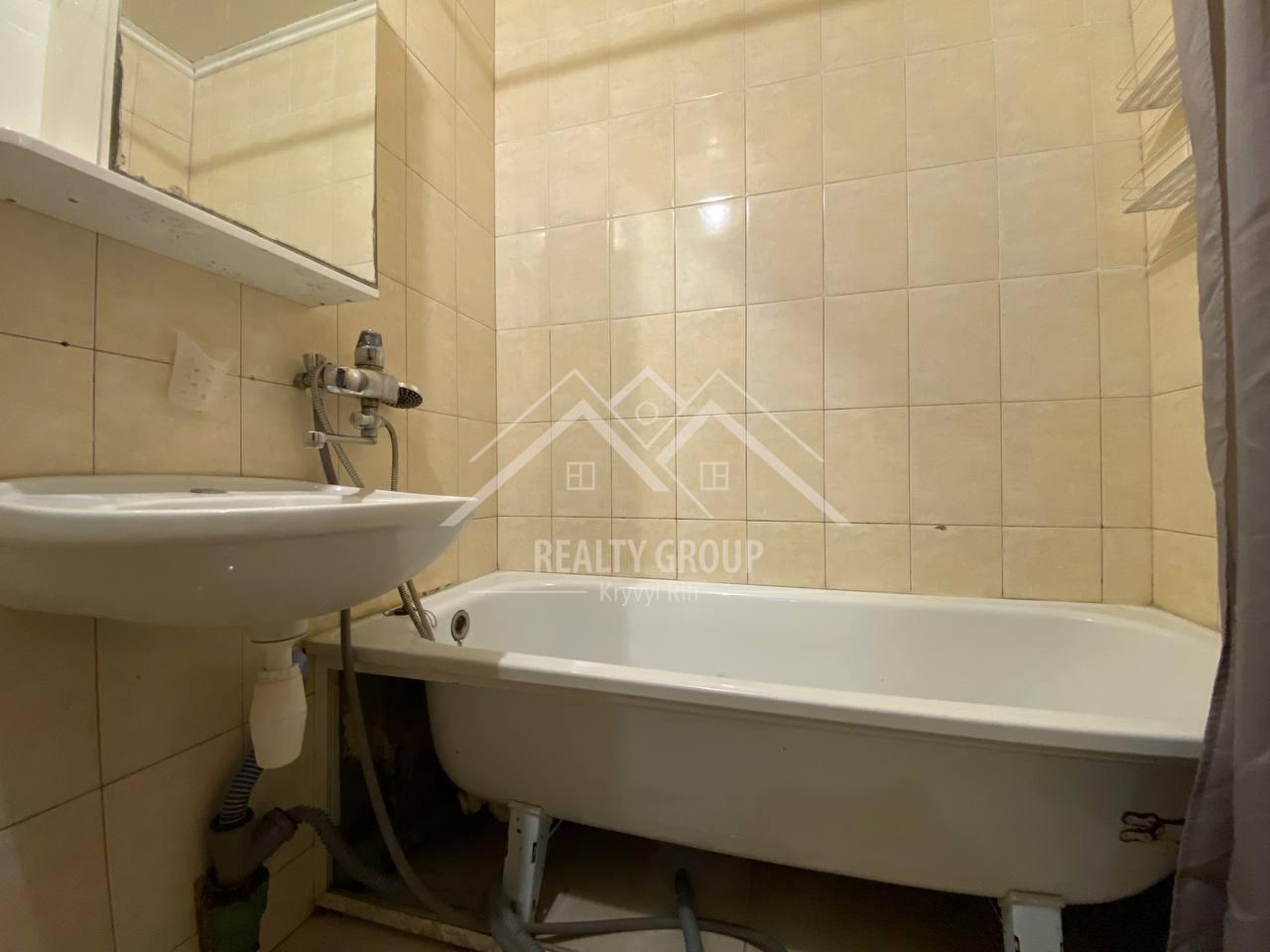 Продажа 2-комнатной квартиры 47.9 м², Солнечный мркн. ул.