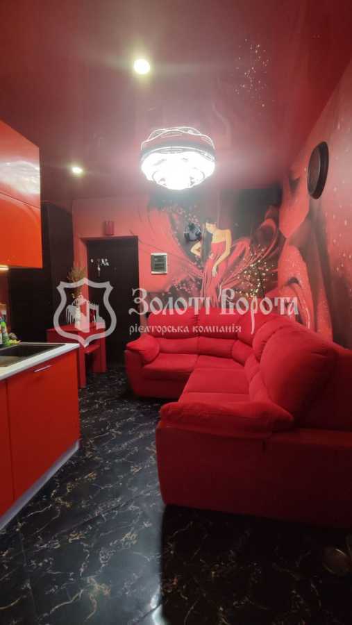 Продажа 2-комнатной квартиры 47.7 м², Радужная ул., 117/119