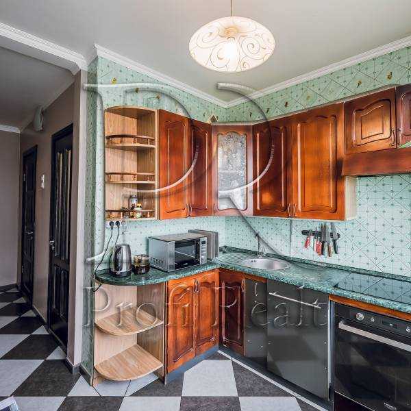 Продаж 3-кімнатної квартири 72 м², Булгакова вул., 3