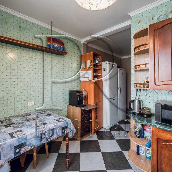 Продаж 3-кімнатної квартири 72 м², Булгакова вул., 3