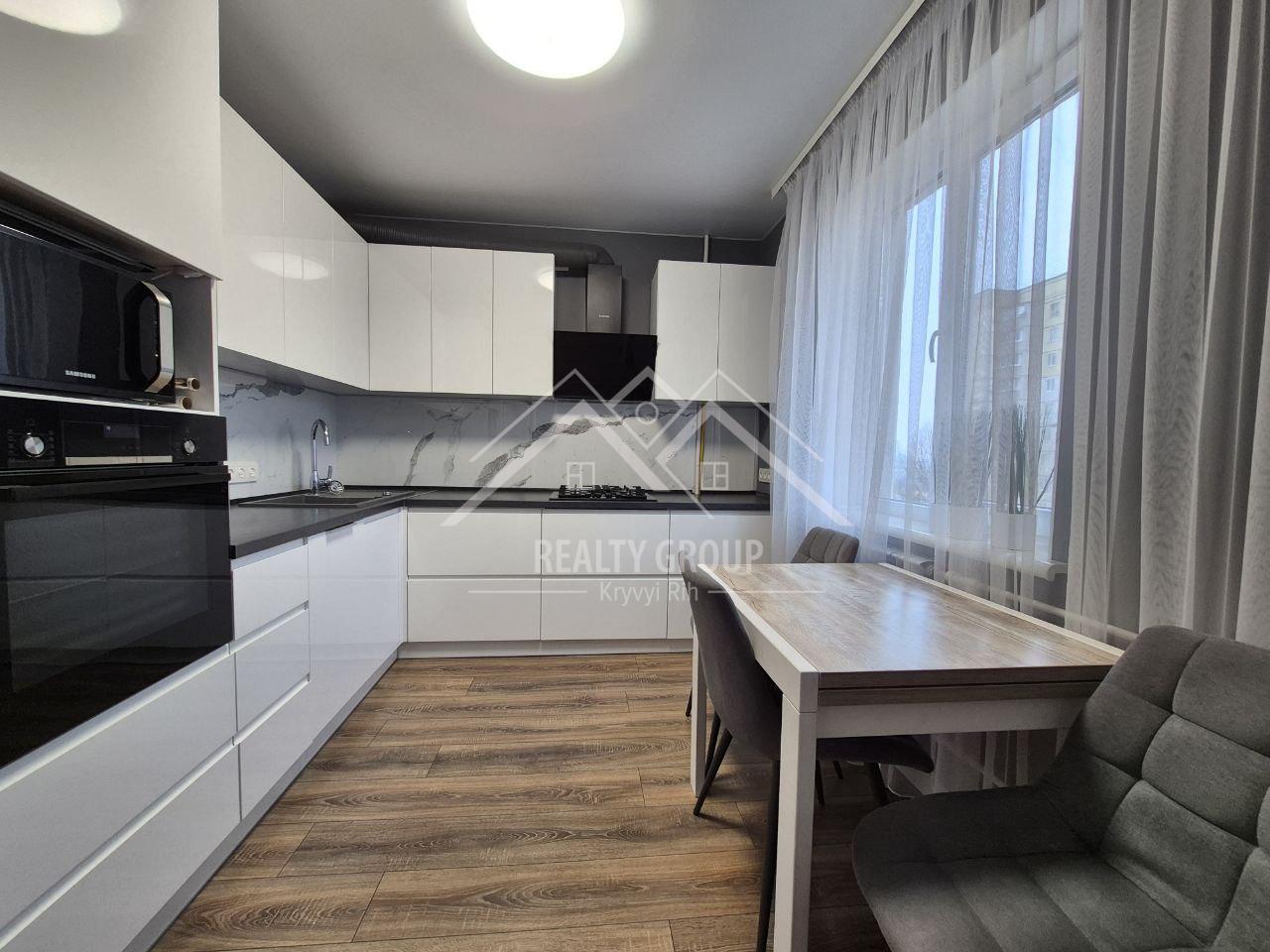 Продажа 3-комнатной квартиры 69.9 м², Лисового ул.