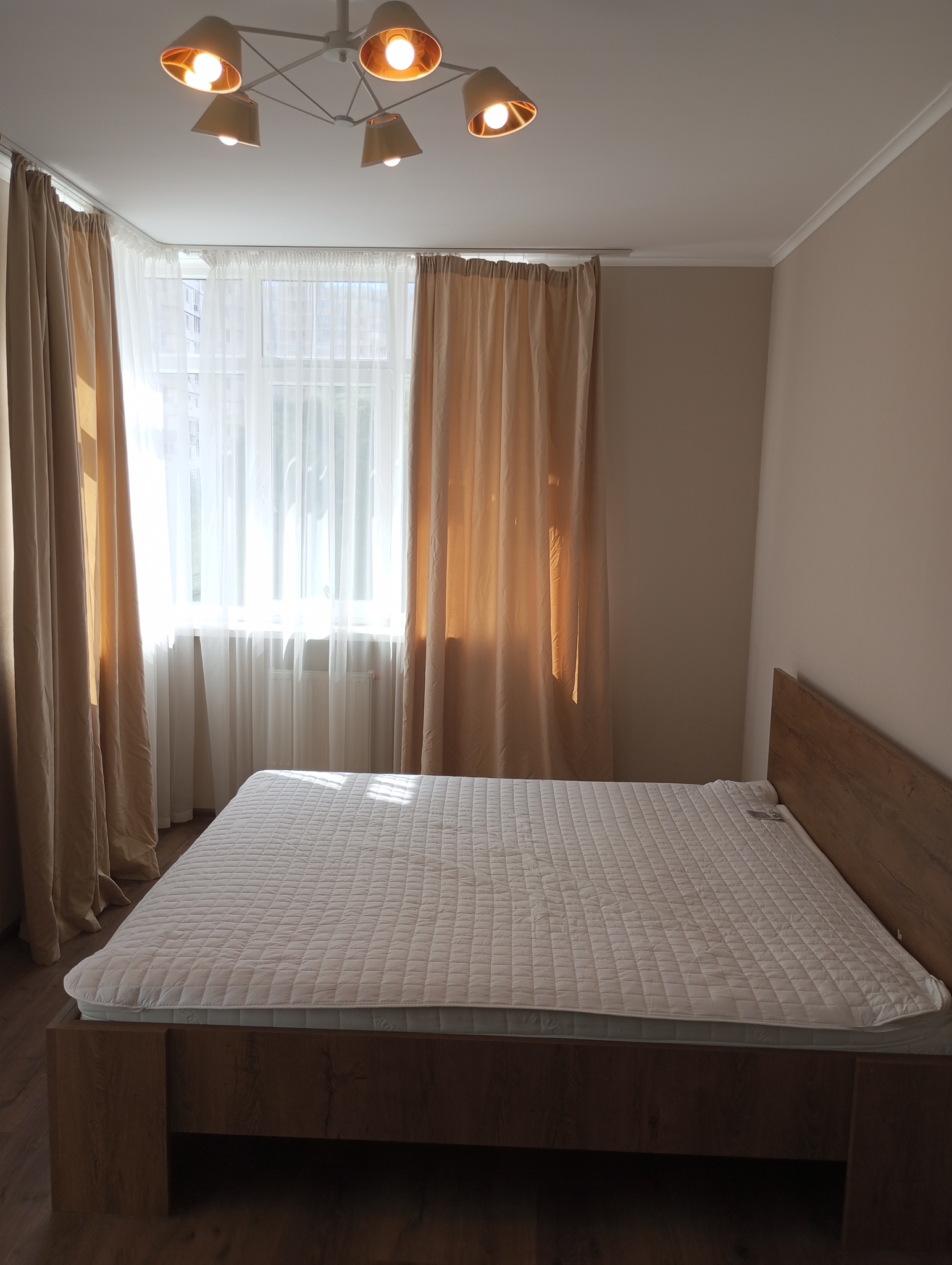 Продажа 2-комнатной квартиры 77 м², Елены Пчилки ул., 3В