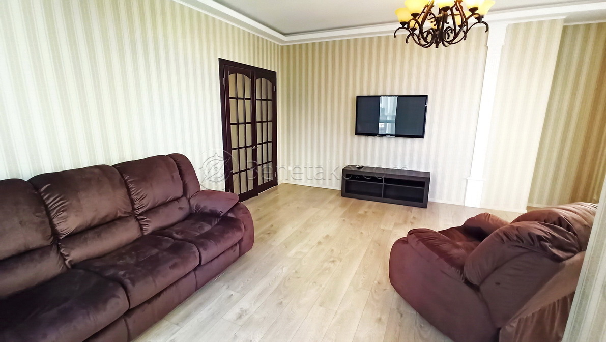 Продаж 3-кімнатної квартири 114 м², Французский бул., 22