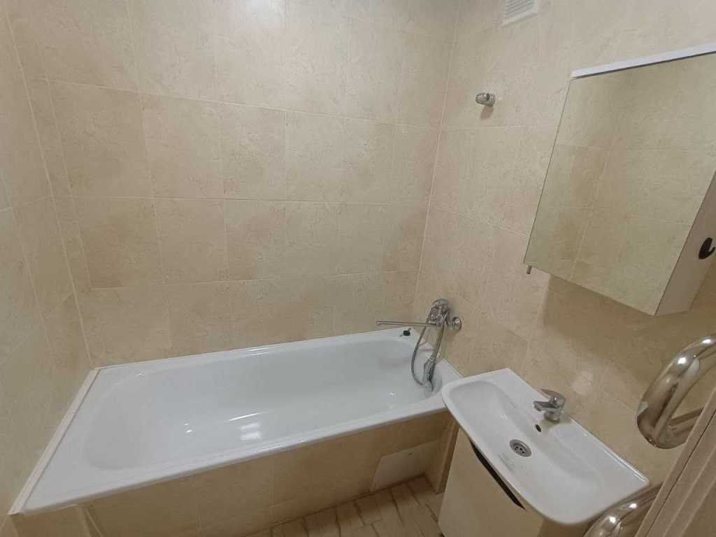 Продажа 2-комнатной квартиры 55.9 м², Квитневый пер., 10