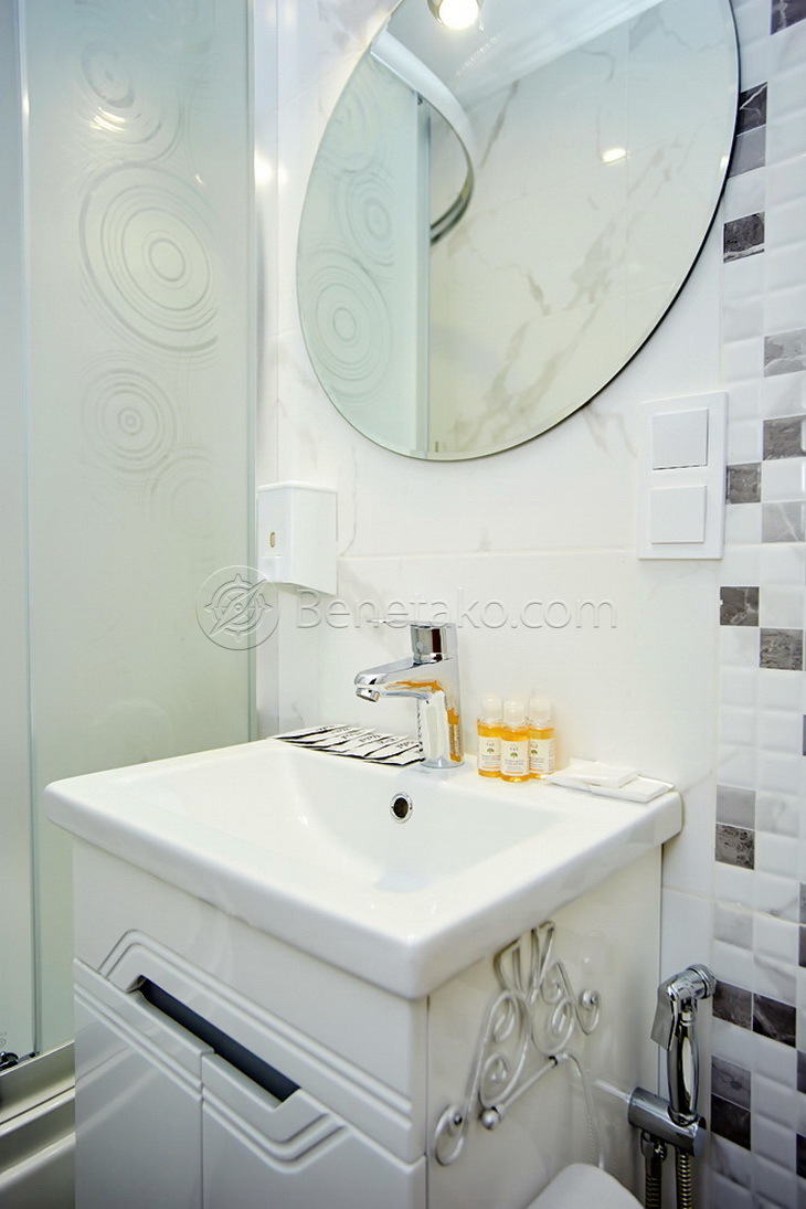 Аренда 5-комнатной квартиры 100 м², Греческая пл., 1