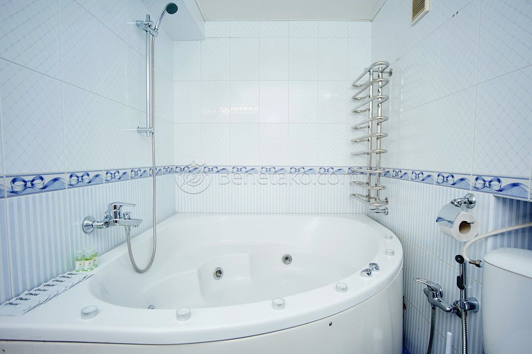 Аренда 5-комнатной квартиры 100 м², Греческая пл., 1