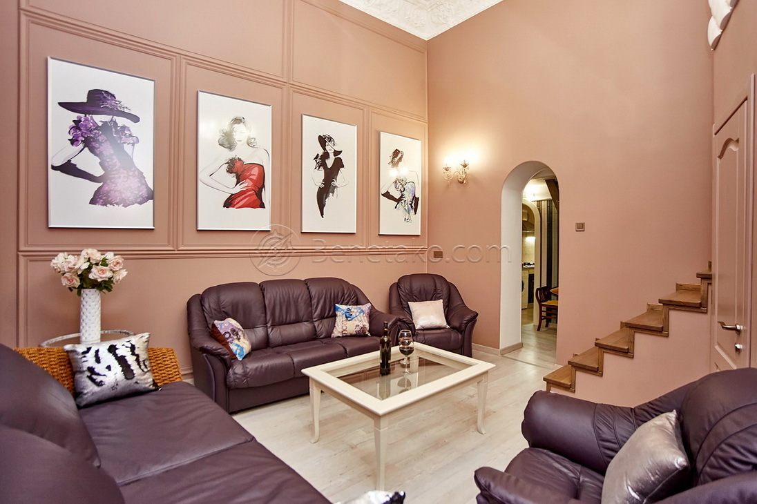 Аренда 5-комнатной квартиры 100 м², Греческая пл., 1