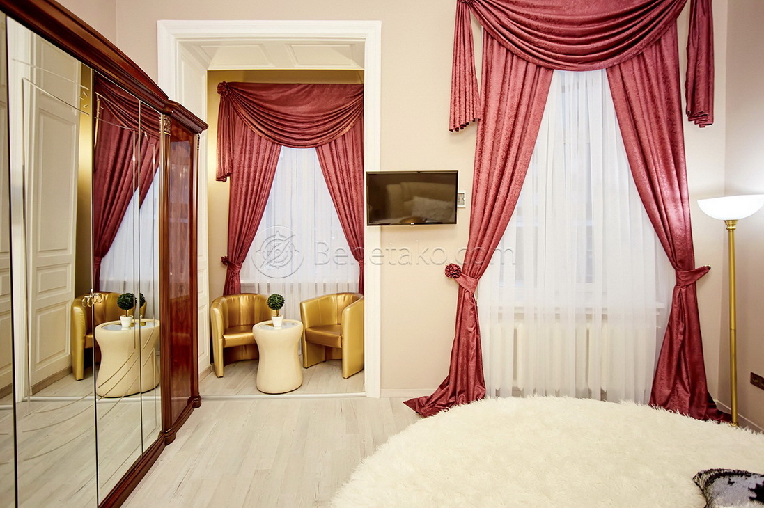 Аренда 5-комнатной квартиры 100 м², Греческая пл., 1