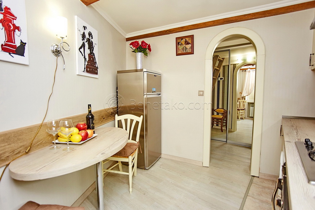 Аренда 5-комнатной квартиры 100 м², Греческая пл., 1