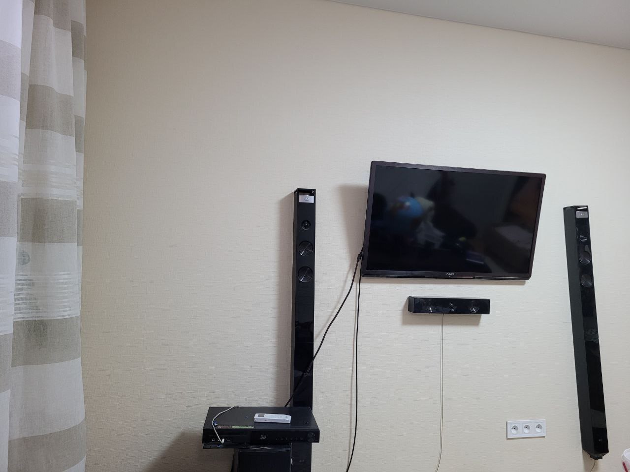 Продажа 3-комнатной квартиры 65 м², Александра Поля просп.