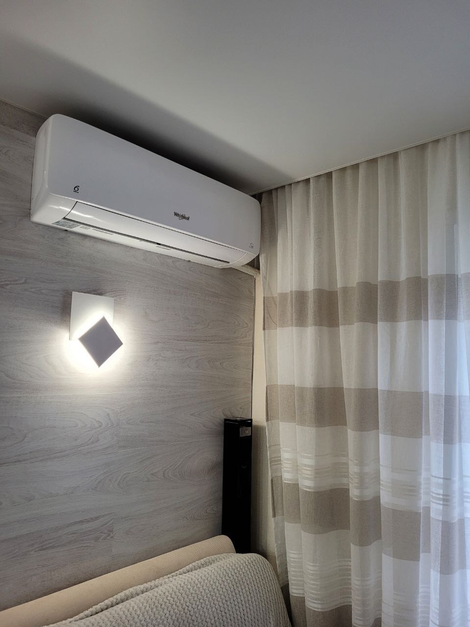 Продажа 3-комнатной квартиры 65 м², Александра Поля просп.