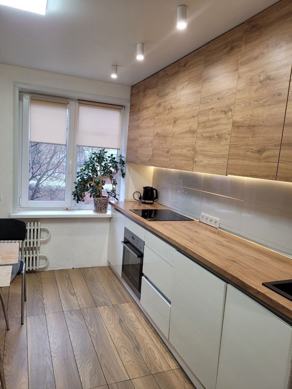 Продажа 3-комнатной квартиры 65 м², Александра Поля просп.