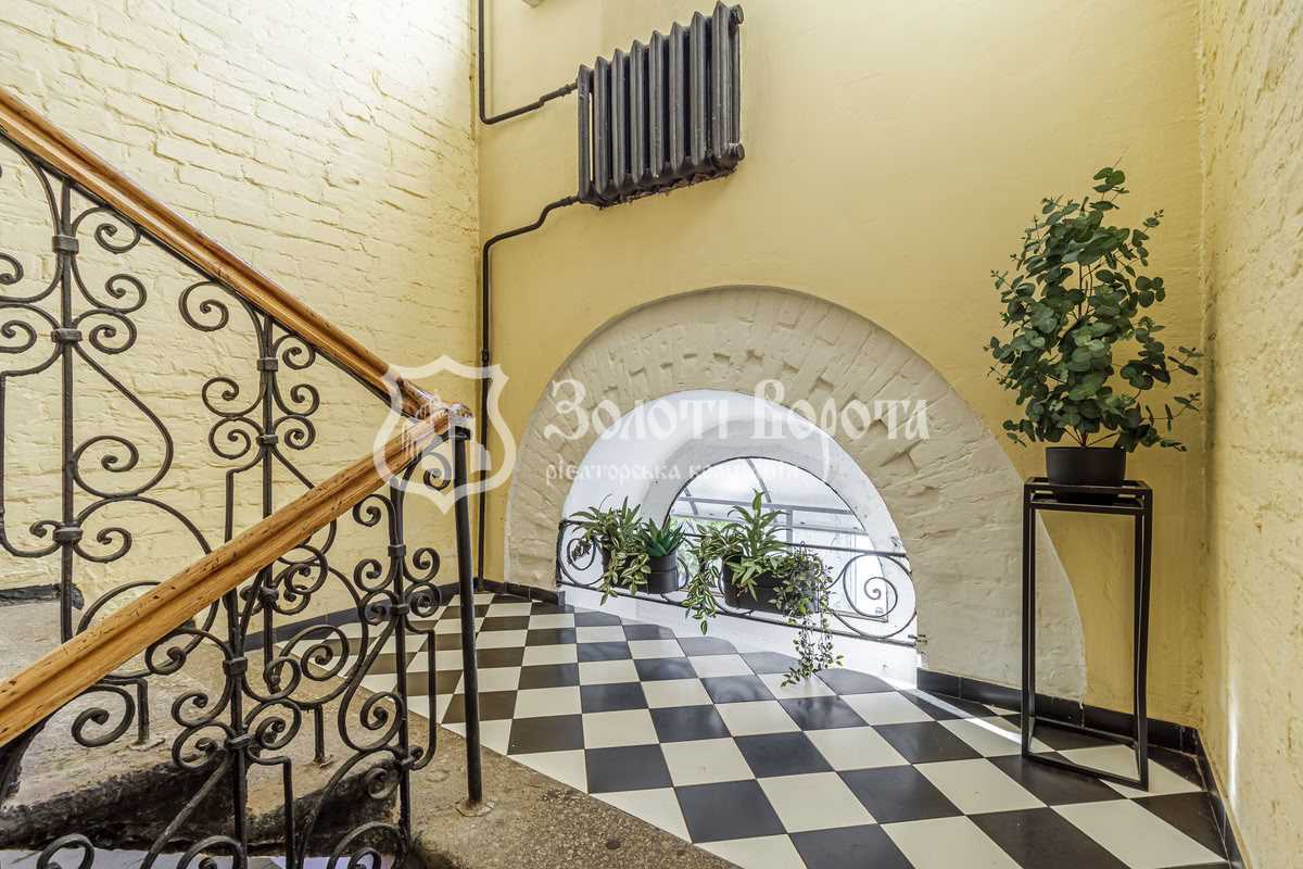 Продажа 2-комнатной квартиры 61.1 м², Тарасовская ул., 19Б