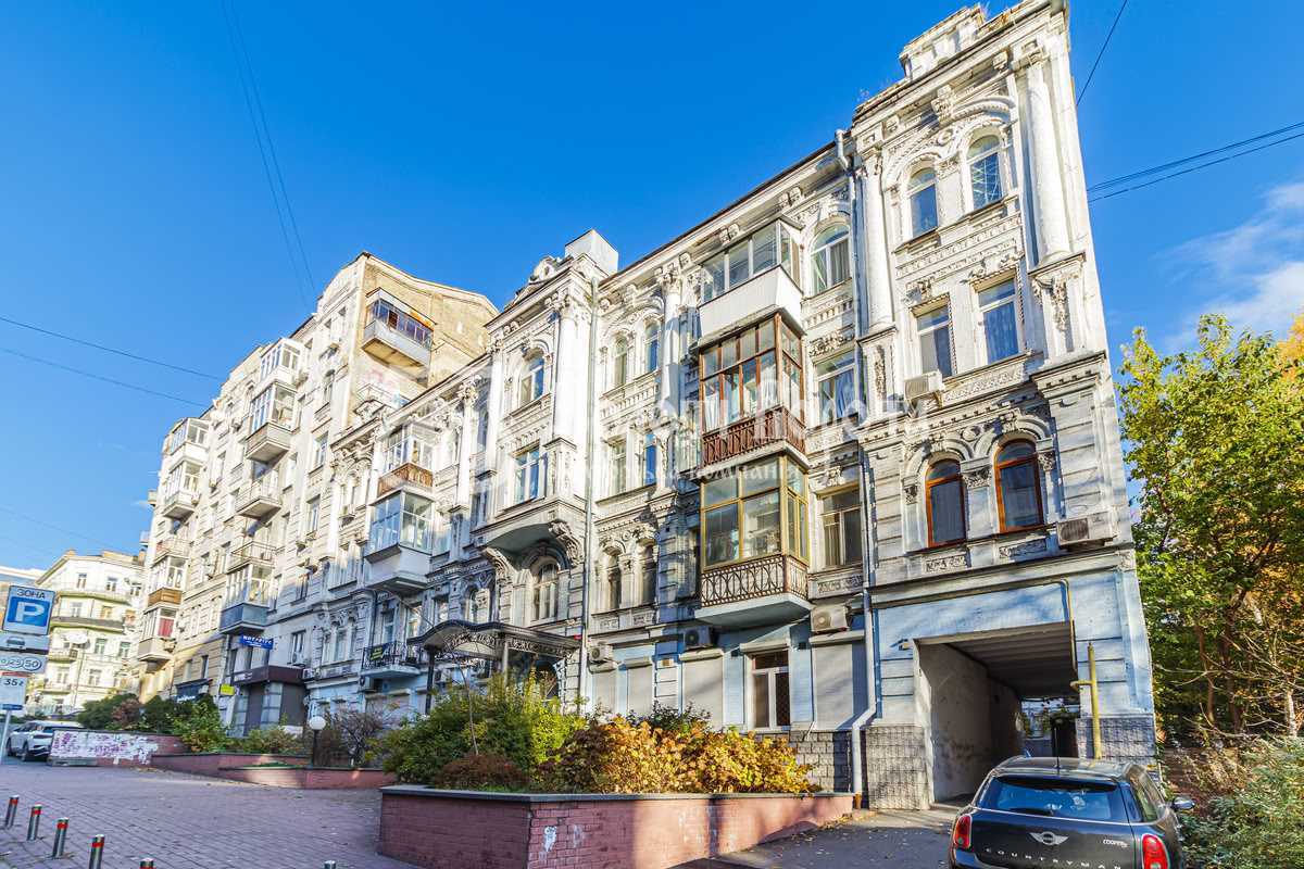 Продажа 2-комнатной квартиры 61.1 м², Тарасовская ул., 19Б