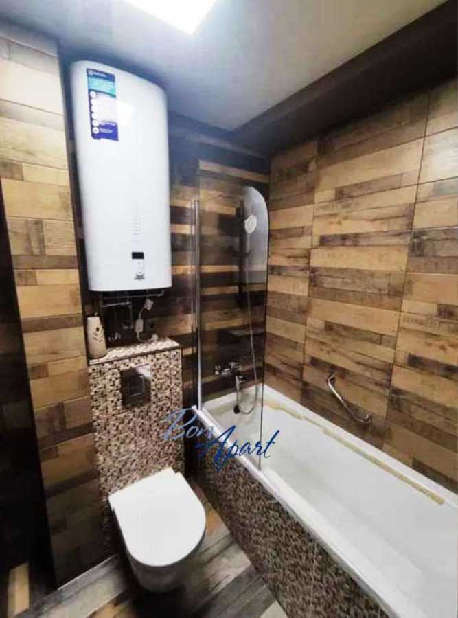 Продажа 2-комнатной квартиры 45 м², Михаила Донца ул., 21А