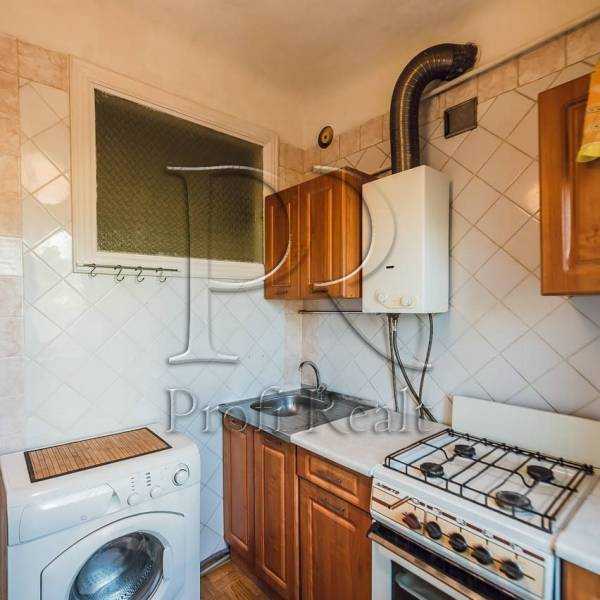 Продажа 3-комнатной квартиры 57 м², Николая Краснова ул., 8