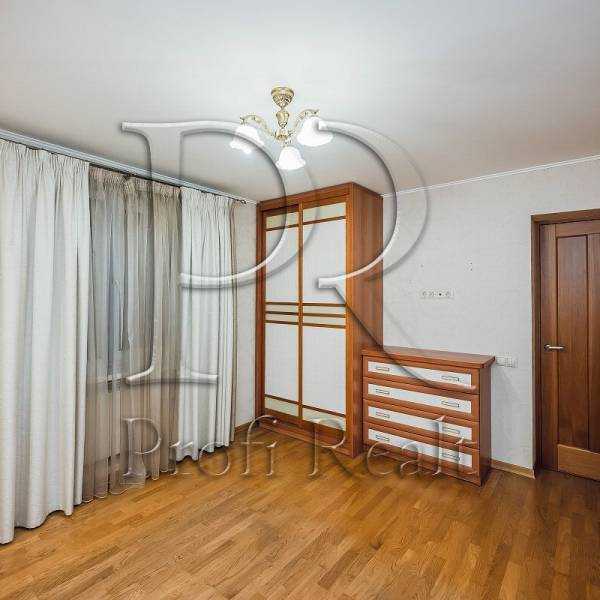 Продажа 3-комнатной квартиры 71 м², Днепровская наб., 13