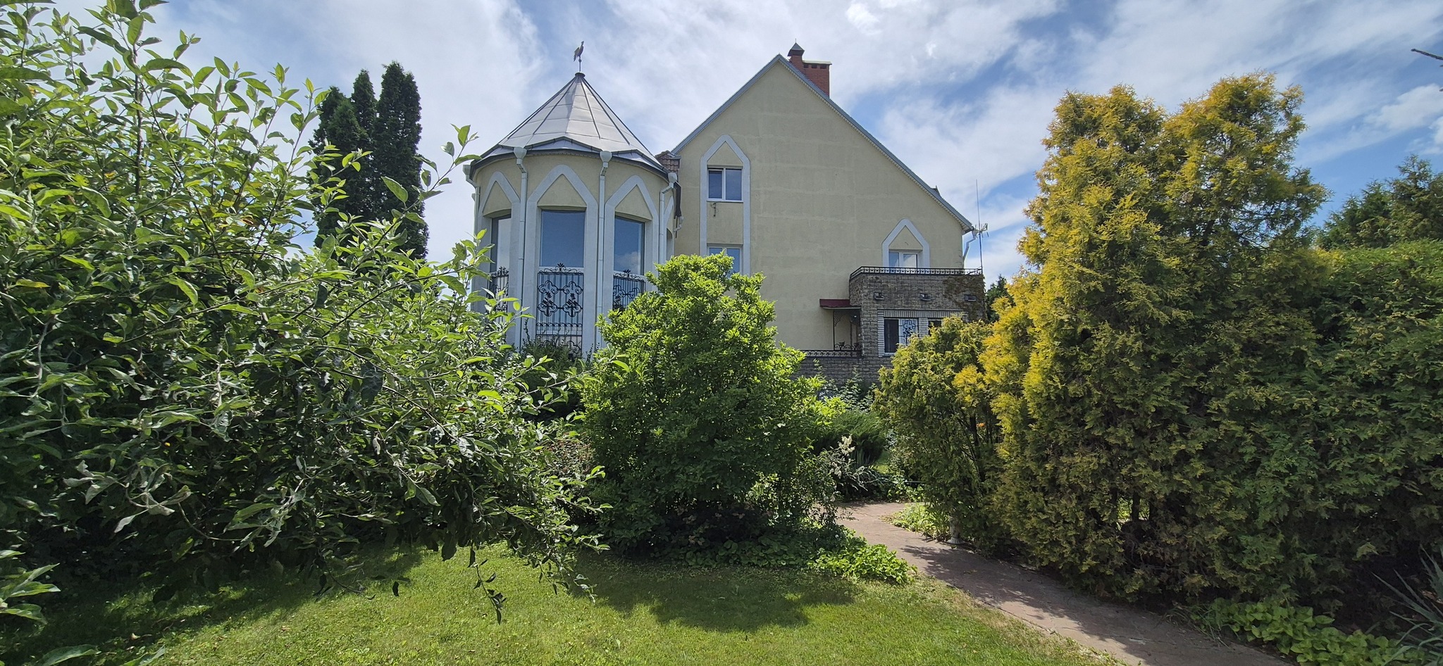 Аренда дома 550 м², Садова