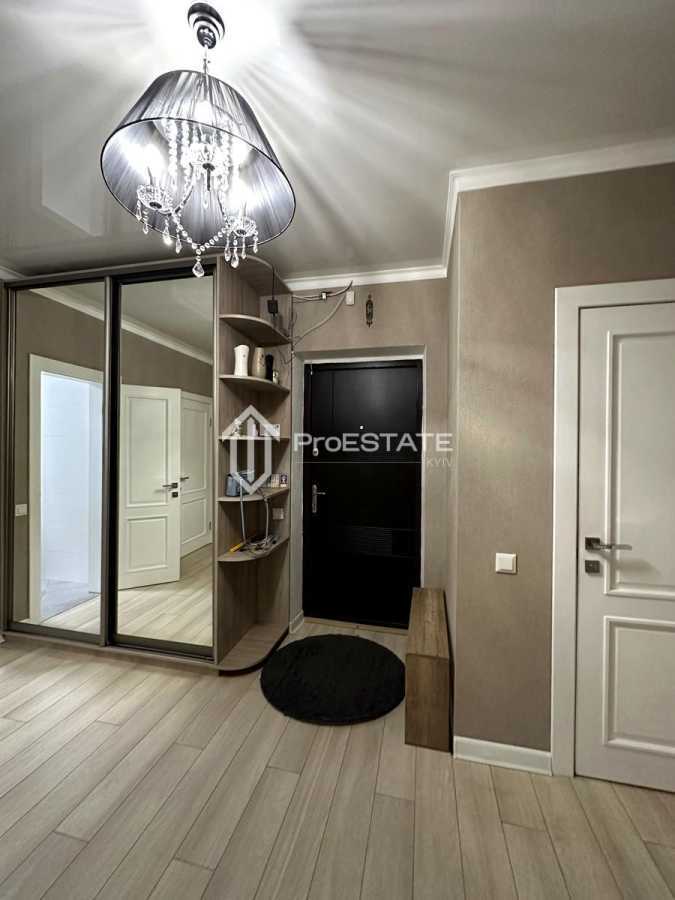 Продажа 3-комнатной квартиры 95 м², Петра Григоренко просп., 20