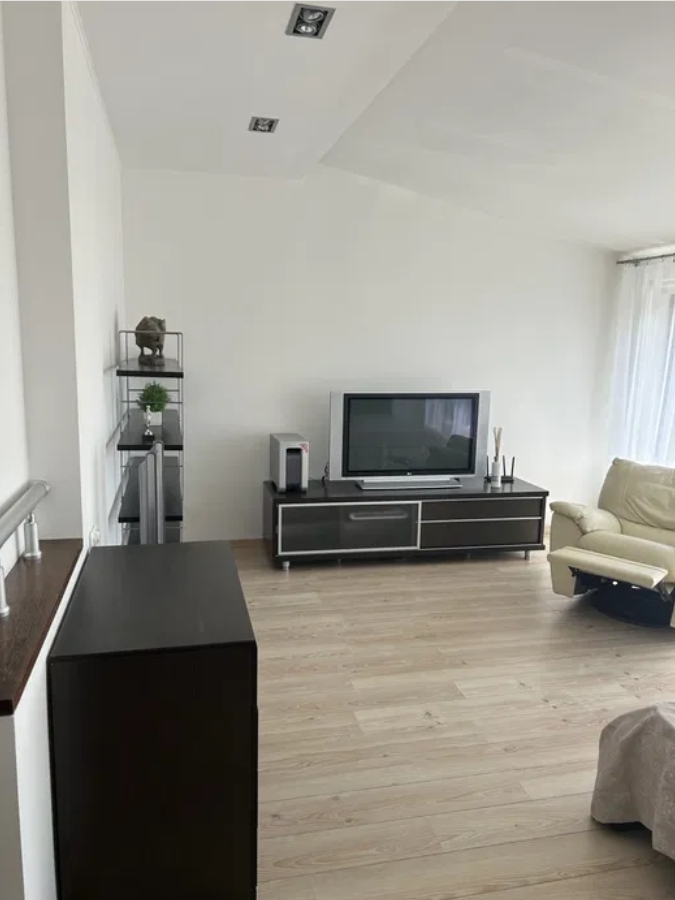 Оренда котеджу 150 м², Новоберегова вул.