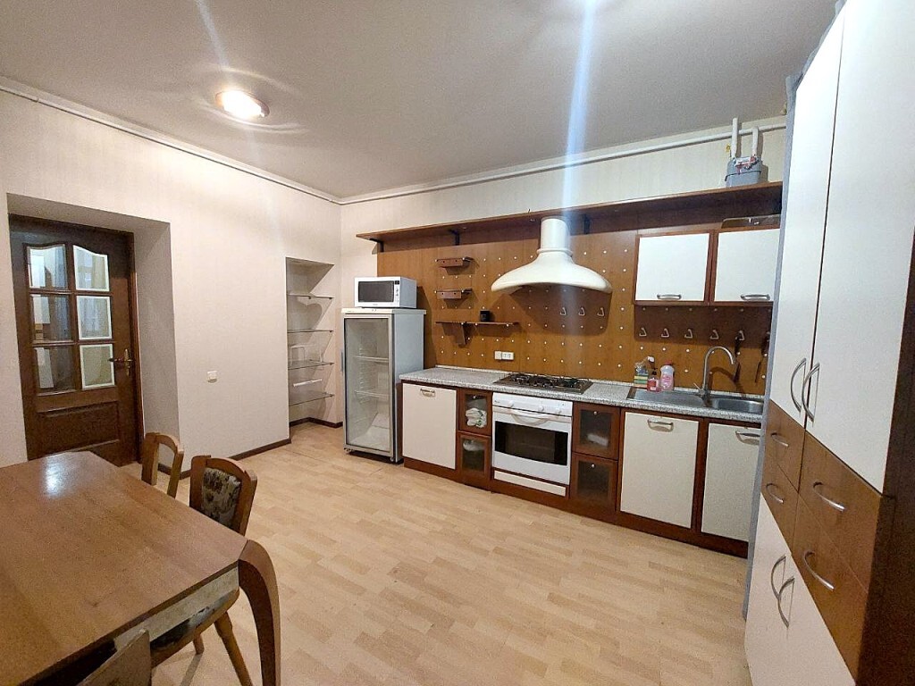 Аренда 2-комнатной квартиры 78 м², Екатерининская пл., 5