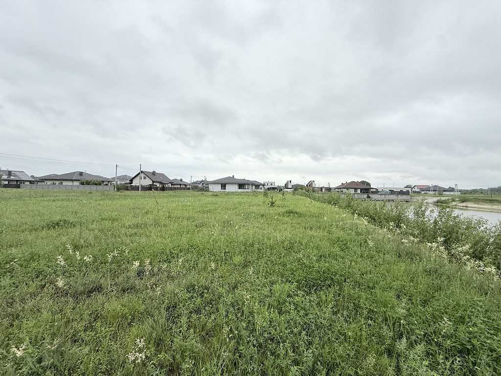 Продаж ділянки під індивідуальне житлове будівництво 19.3 соток, Центральна