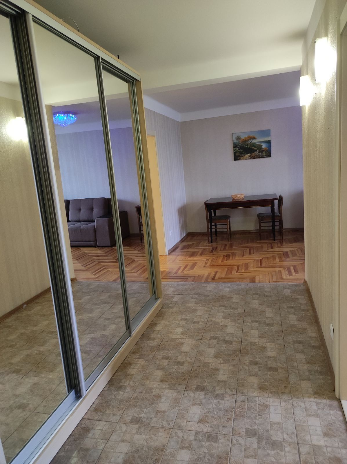 Аренда 3-комнатной квартиры 68 м², Чаривная ул., 125