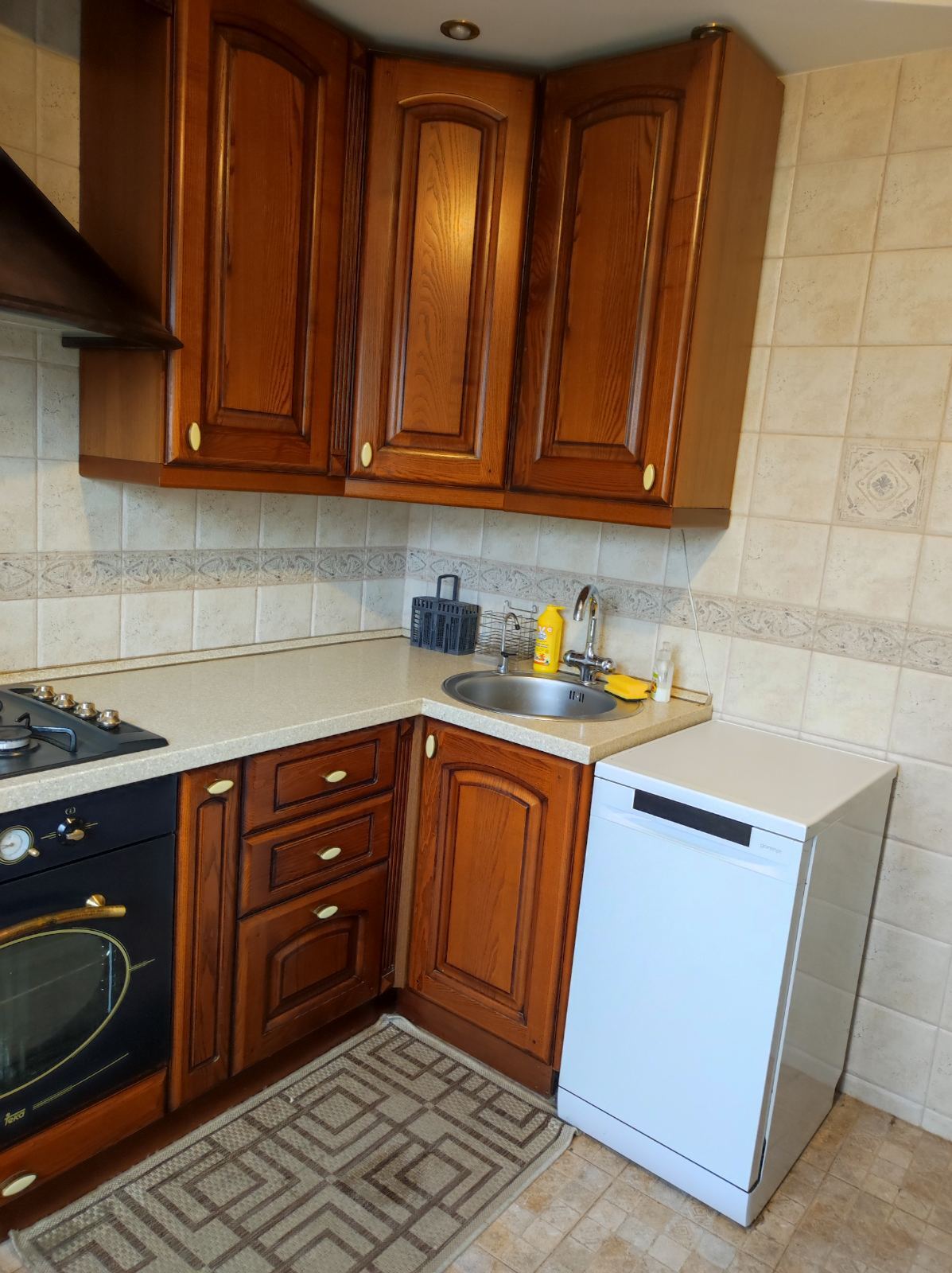 Аренда 3-комнатной квартиры 68 м², Чаривная ул., 125