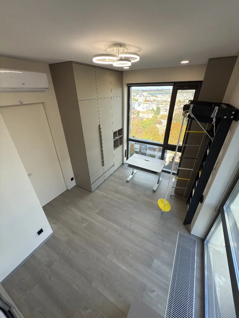 Продажа 3-комнатной квартиры 80 м², Костомаровская ул.