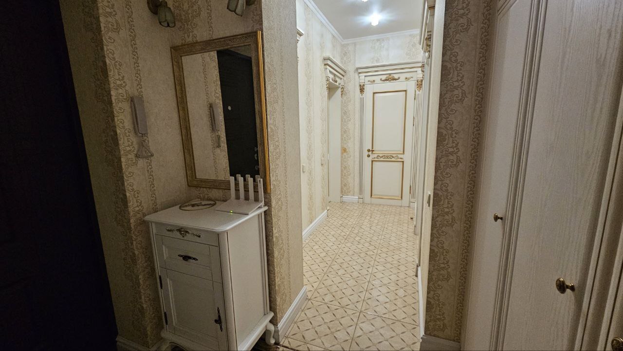 Продажа 3-комнатной квартиры 90 м², Любарского пер.