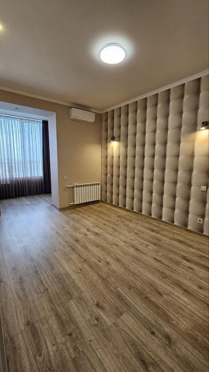 Продажа 3-комнатной квартиры 90 м², Любарского пер.