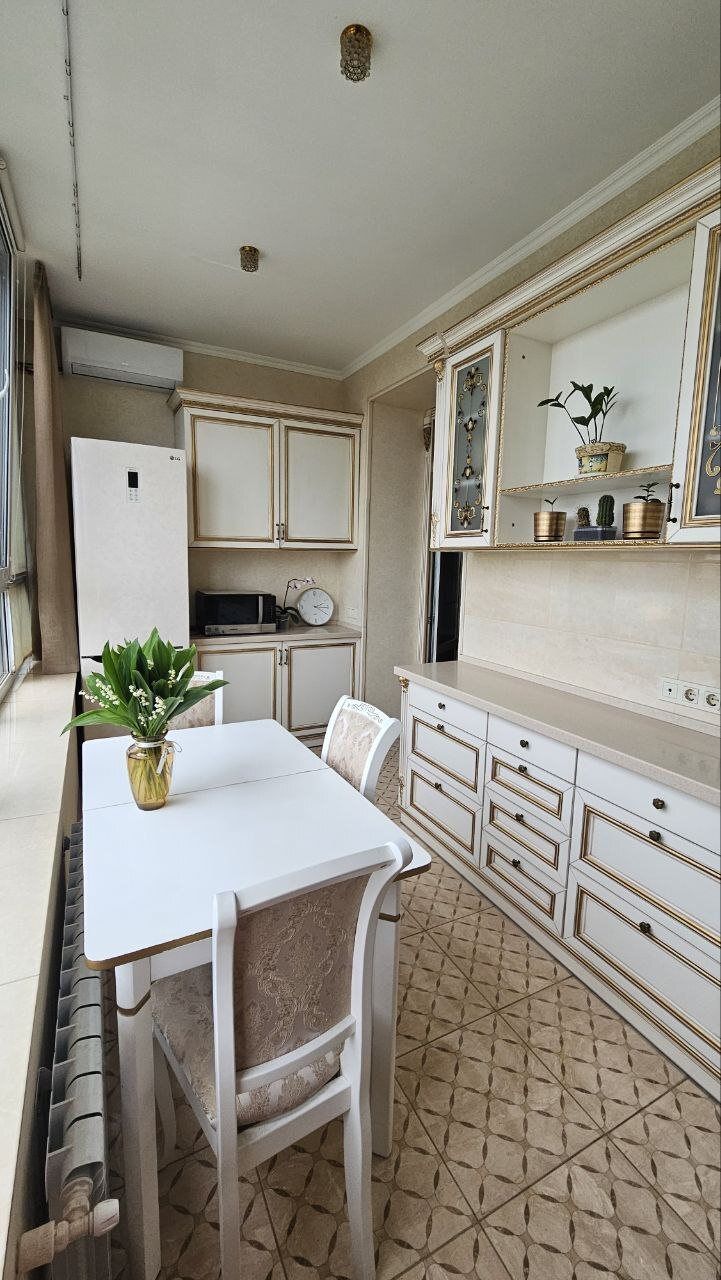 Продажа 3-комнатной квартиры 90 м², Любарского пер.