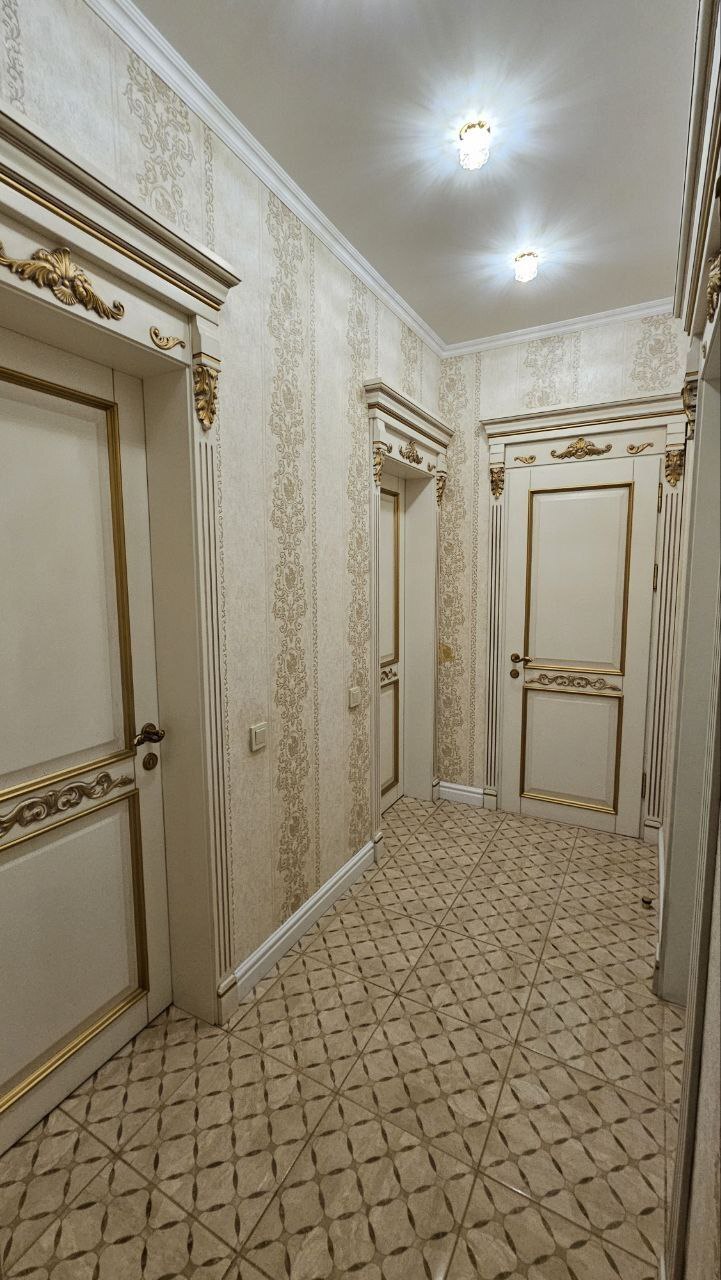 Продажа 3-комнатной квартиры 90 м², Любарского пер.