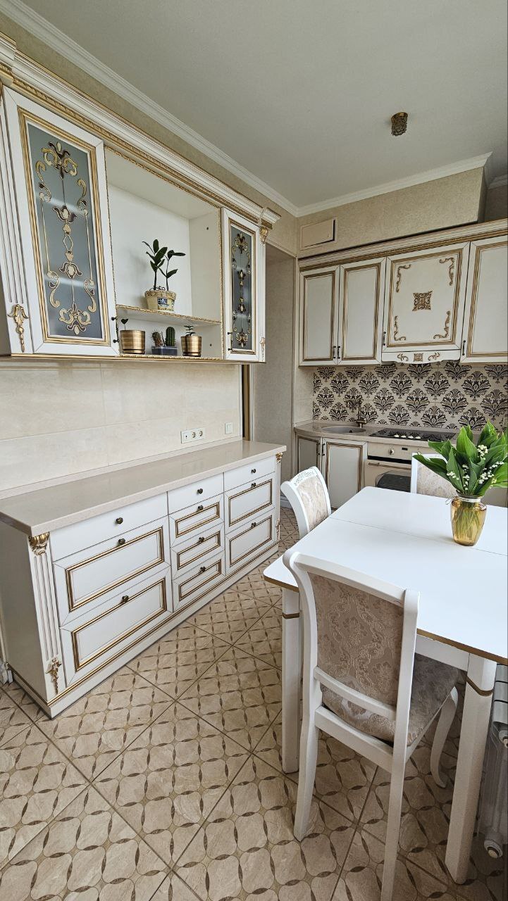 Продажа 3-комнатной квартиры 90 м², Любарского пер.