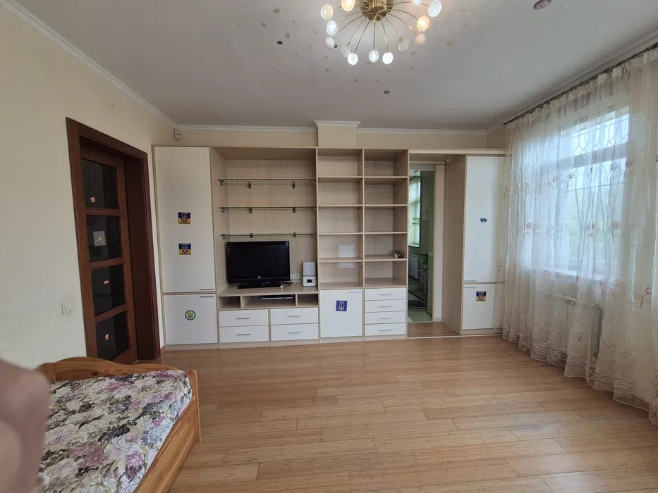 Аренда дома 500 м², Святищенская ул.