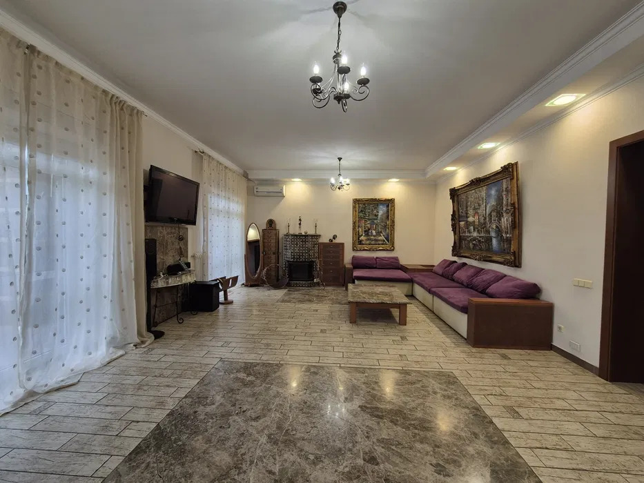 Аренда дома 500 м², Святищенская ул.