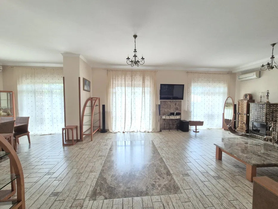 Аренда дома 500 м², Святищенская ул.