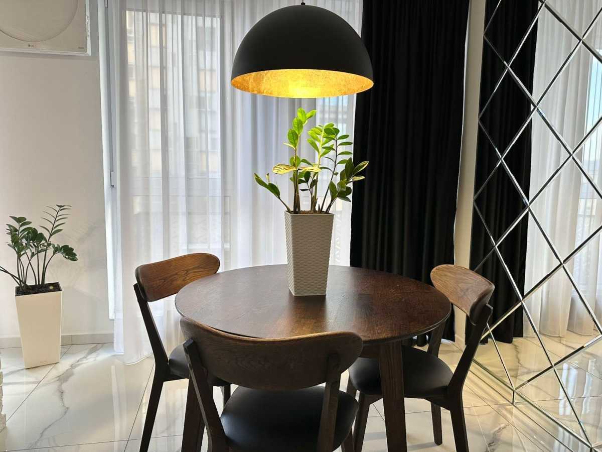 Аренда 1-комнатной квартиры 51 м², Владимира Антоновича ул., 74