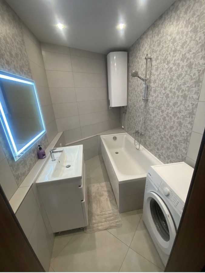 Аренда 2-комнатной квартиры 65 м², Михаила Донца ул., Ломоносова